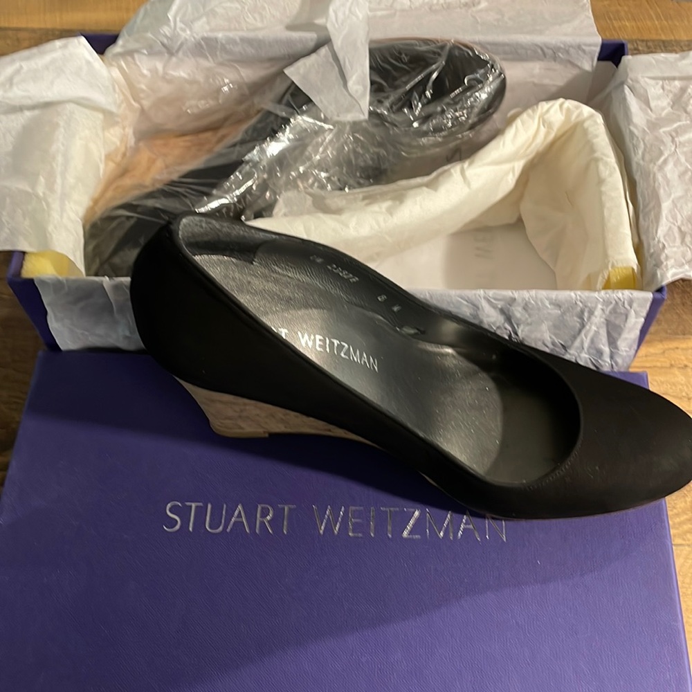 Stuart Weizman Black Wedges Sz.8